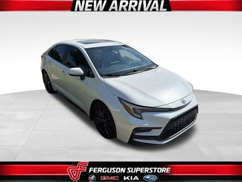 Used 2023 Toyota Corolla SE w/ SE Premium Package FWD image 1