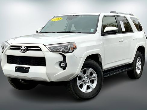 Used 2024 Toyota 4Runner SR5 image 11