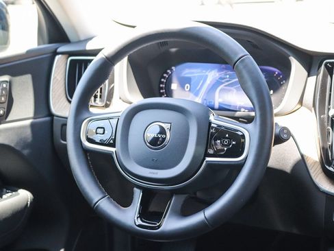 Certified 2026 Volvo XC60 B5 Plus w/ Climate Package PRO AWD/4WD image 17