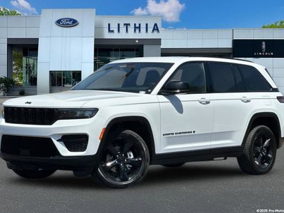 Used 2023 Jeep Grand Cherokee Altitude