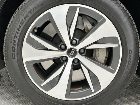 Certified 2024 Audi Q8 e-tron Premium image 10