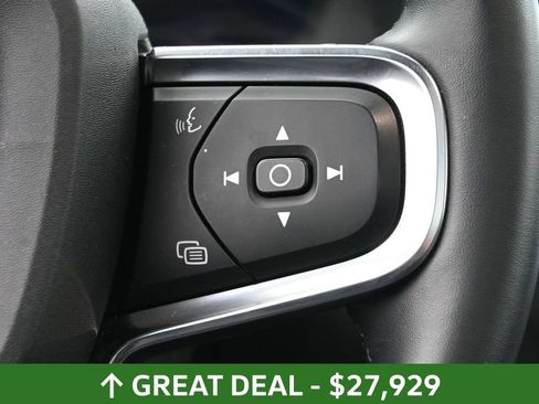 Used 2025 Volvo XC40 B5 Core AWD/4WD image 24