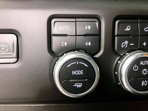 Used 2022 GMC Sierra 1500 AT4X AWD/4WD image 34