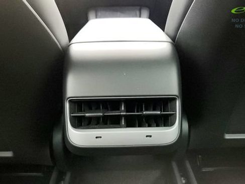 Used 2024 Tesla Model Y Performance AWD/4WD image 52