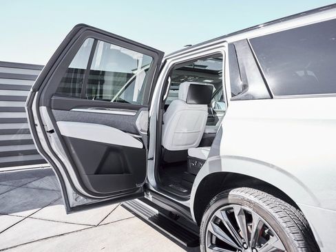 Used 2026 Cadillac Escalade V image 34