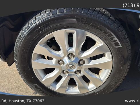 Used 2013 Toyota Sequoia Platinum image 16