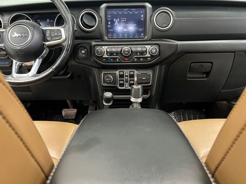 Used 2022 Jeep Wrangler Unlimited Sahara w/ Cold Weather Group image 37