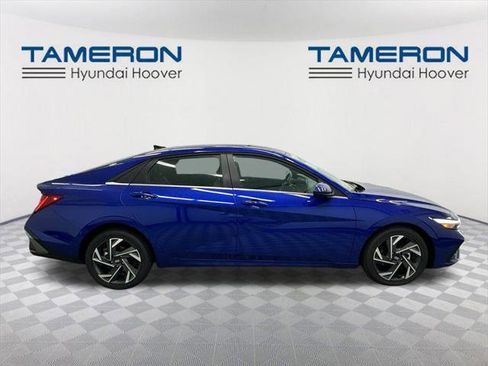 New 2025 Hyundai Elantra SEL w/ Cargo Package image 6