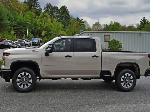 New 2026 Chevrolet Silverado 2500 Custom w/ Custom Value Package AWD/4WD image 4