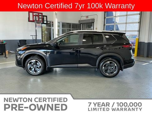 Used 2024 Nissan Rogue SV w/ SV Premium Package AWD/4WD image 3