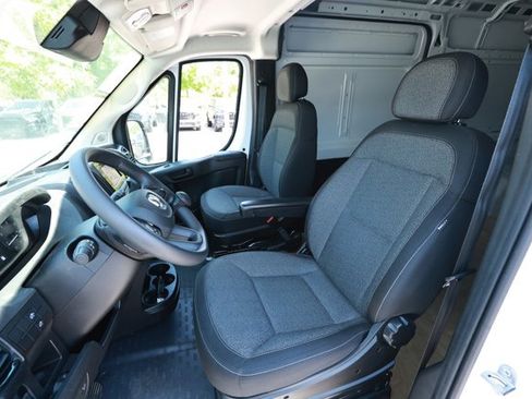 Used 2025 RAM ProMaster 2500 FWD image 21