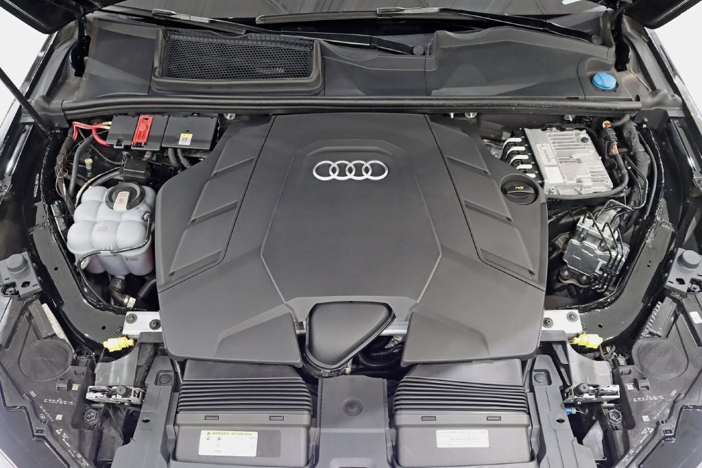 Used 2023 Audi Q7 3.0T Premium w/ Convenience Package AWD/4WD image 41
