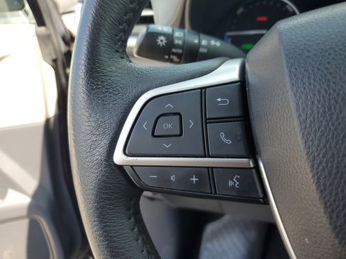 Used 2024 Toyota Sienna XLE FWD image 26