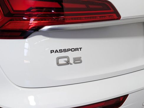 Used 2021 Audi Q5 2.0T Premium w/ Convenience Package AWD/4WD image 11