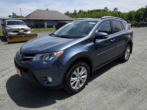 Used 2014 Toyota RAV4 Limited w/ Technology Package AWD/4WD image 4
