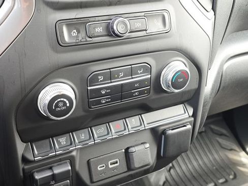 Used 2024 GMC Sierra 2500 Pro w/ Convenience Package AWD/4WD image 30