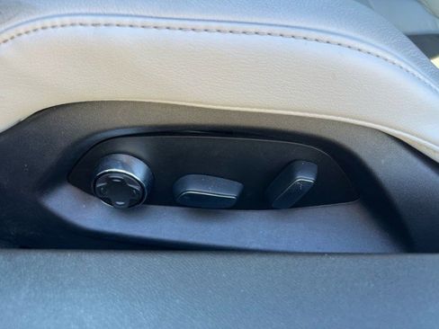 Used 2021 Chevrolet Corvette 3LT Convertible w/ Z51 Performance Package image 22