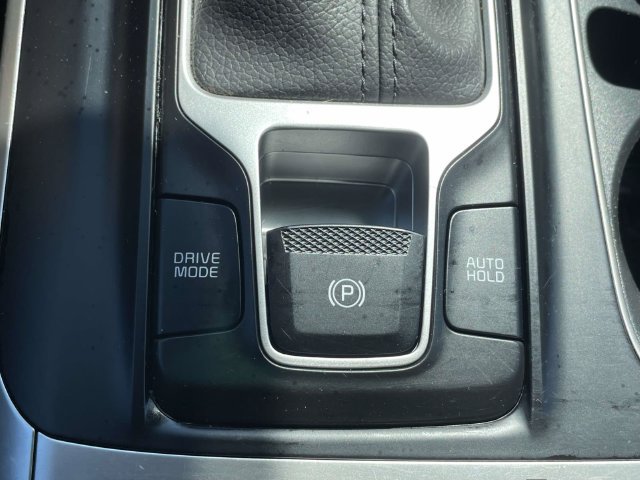 Certified 2024 Kia Carnival LX FWD image 29