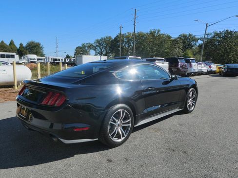 Used 2016 Ford Mustang Premium image 5