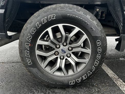 Used 2021 Ford F150 Lariat image 41