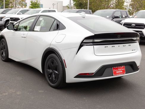New 2026 Toyota Prius Plug-In Hybrid image 6