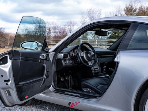Used 2005 Porsche 911 Carrera S image 28