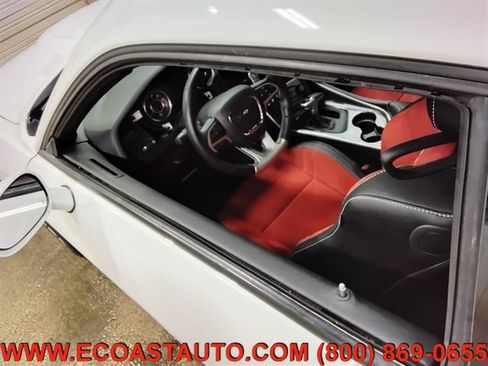 Used 2015 Dodge Challenger SRT w/ Technology Group RWD image 16