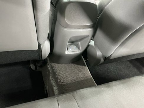 Certified 2024 Hyundai Elantra Blue image 12