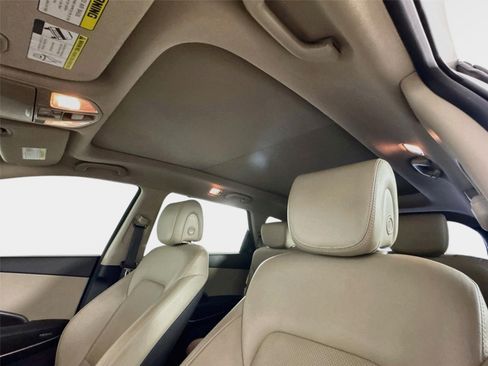 Used 2018 Hyundai Santa Fe Limited AWD/4WD image 14