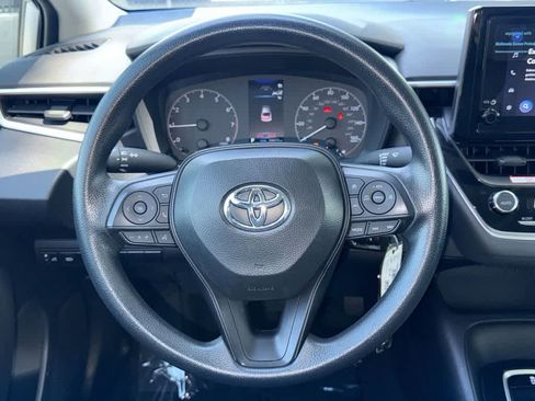 Used 2025 Toyota Corolla LE FWD image 15