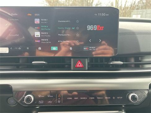 Certified 2025 Kia Carnival SX w/ SX Dark Edition Package image 16