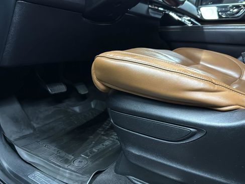 Used 2018 Lincoln Navigator Reserve w/ Technology Package image 11