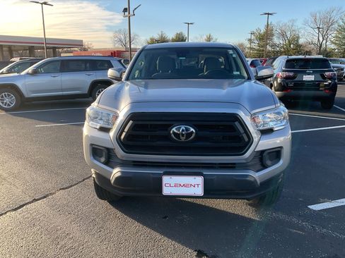 Used 2020 Toyota Tacoma SR image 3