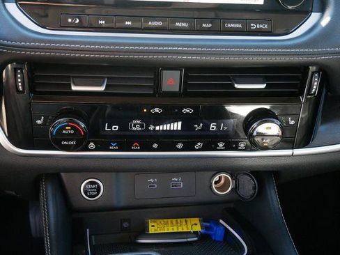 Certified 2023 Nissan Rogue Platinum w/ Platinum Premium Package AWD/4WD image 22