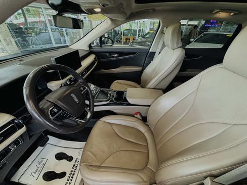 Used 2023 Lincoln Nautilus Reserve FWD image 31