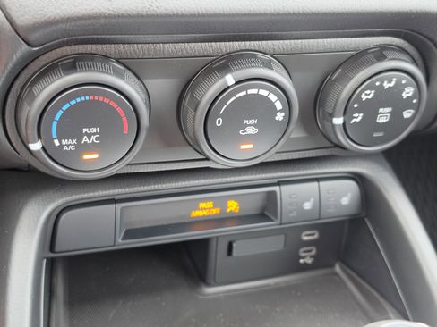 New 2026 MAZDA MX-5 Miata Club w/ Interior Package RWD image 13