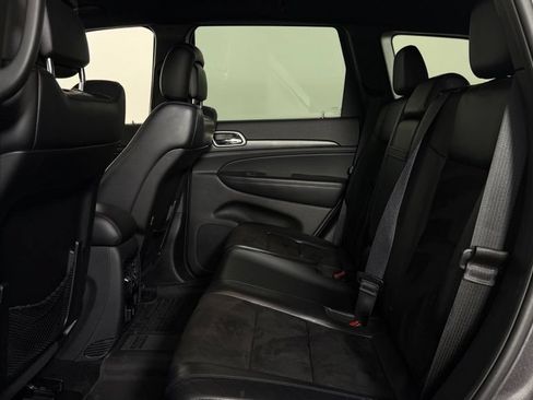 Used 2018 Jeep Grand Cherokee Altitude AWD/4WD image 30