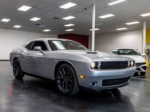 Used 2019 Dodge Challenger SXT w/ Blacktop Package RWD image 9