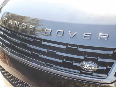 Used 2024 Land Rover Range Rover Sport AWD/4WD image 10