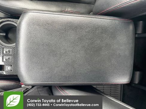 Used 2018 Toyota 4Runner TRD Off-Road Premium AWD/4WD image 16