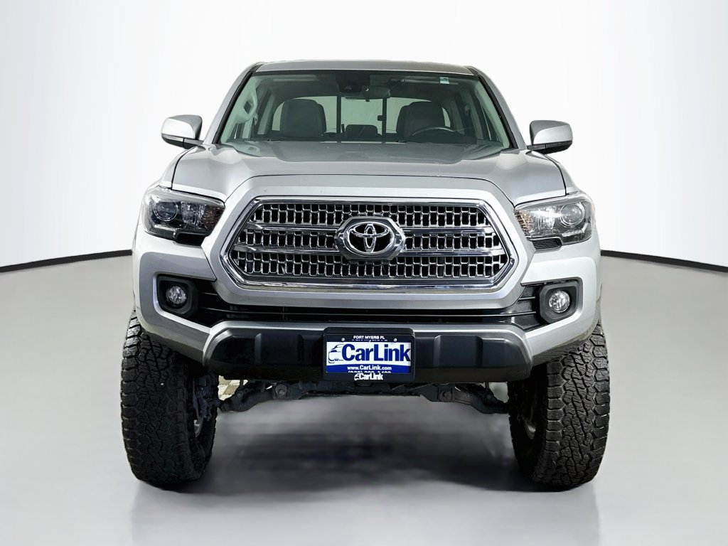 Used 2019 Toyota Tacoma SR w/ SR Convenience Package RWD image 2