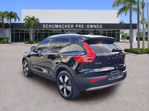 Used 2020 Volvo XC40 T5 Momentum w/ Protection Package Premier AWD/4WD image 5