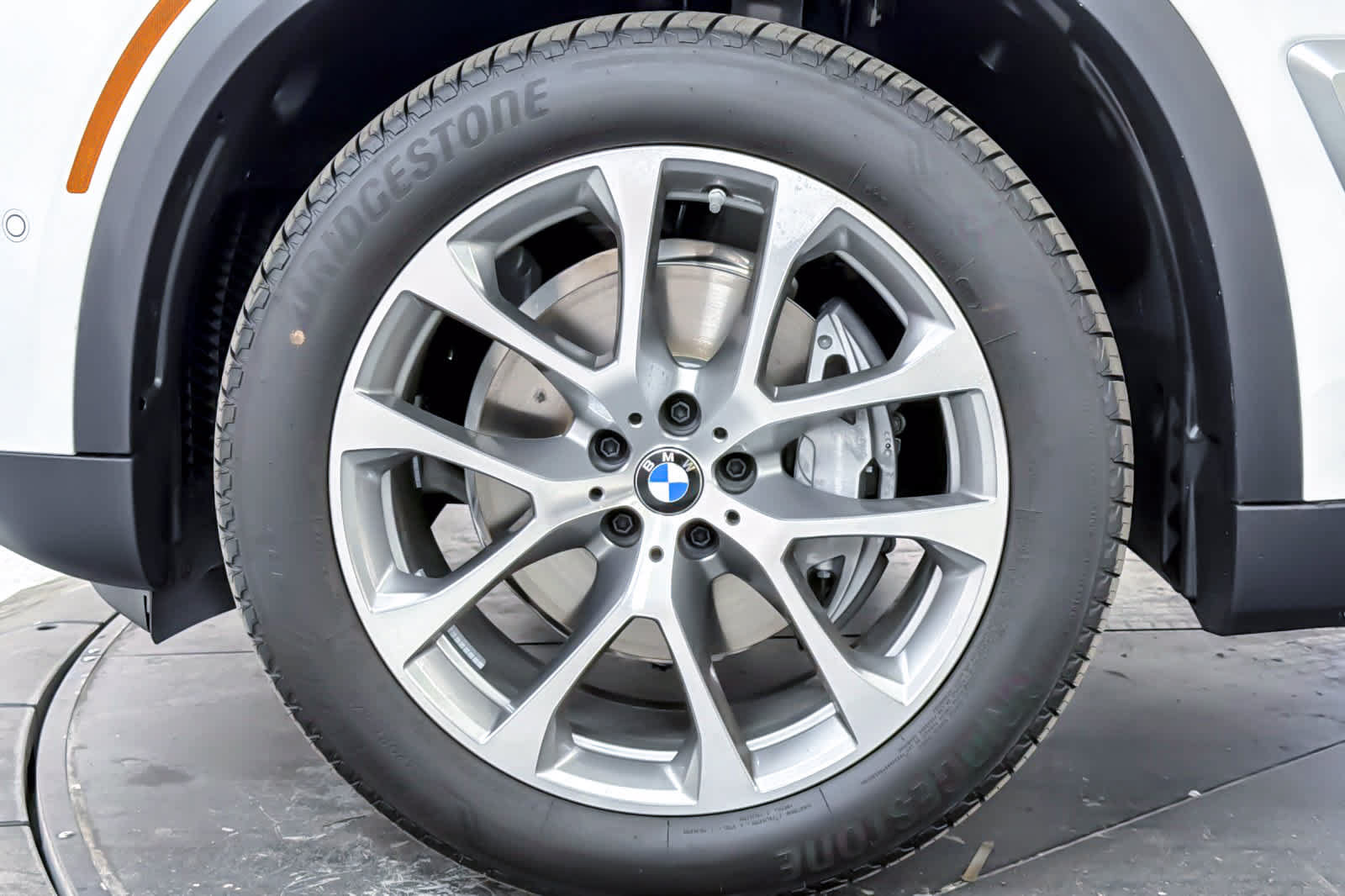 Used 2026 BMW X5 xDrive40i w/ Premium Package AWD/4WD image 25