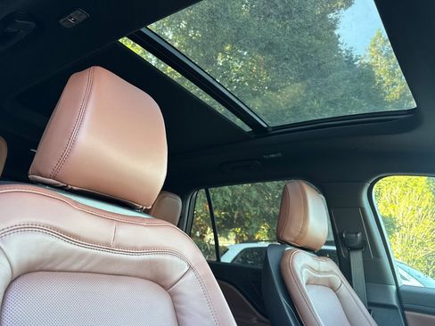 New 2026 Lincoln Aviator Reserve AWD/4WD image 16