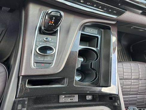 Used 2023 Cadillac Escalade ESV Sport Platinum AWD/4WD image 27