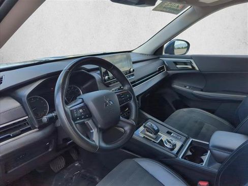 Used 2024 Mitsubishi Outlander SE AWD/4WD image 11
