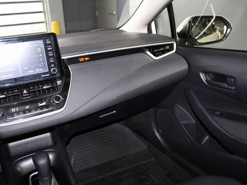 Used 2022 Toyota Corolla LE image 24