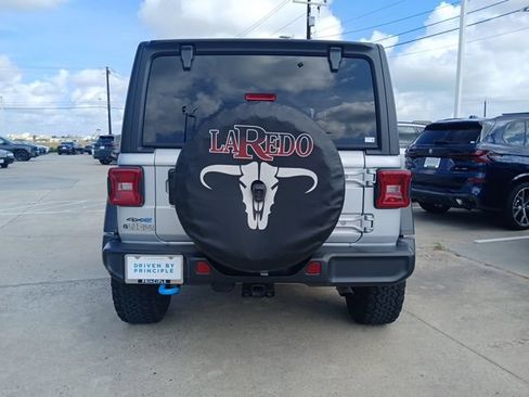 Used 2023 Jeep Wrangler Unlimited Rubicon 4xe AWD/4WD image 8