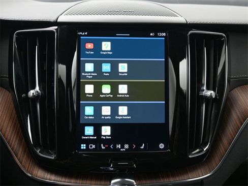 Used 2023 Volvo XC60 B5 Ultimate w/ Protection Package Premier image 20