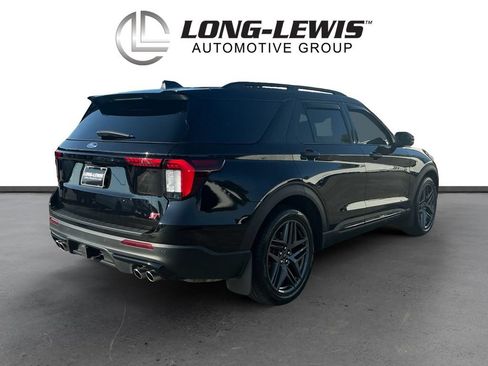 Used 2025 Ford Explorer ST AWD/4WD image 7